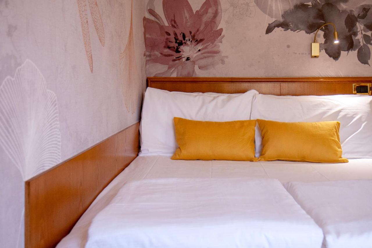 Kleines Doppelzimmer mit französischem Bett
